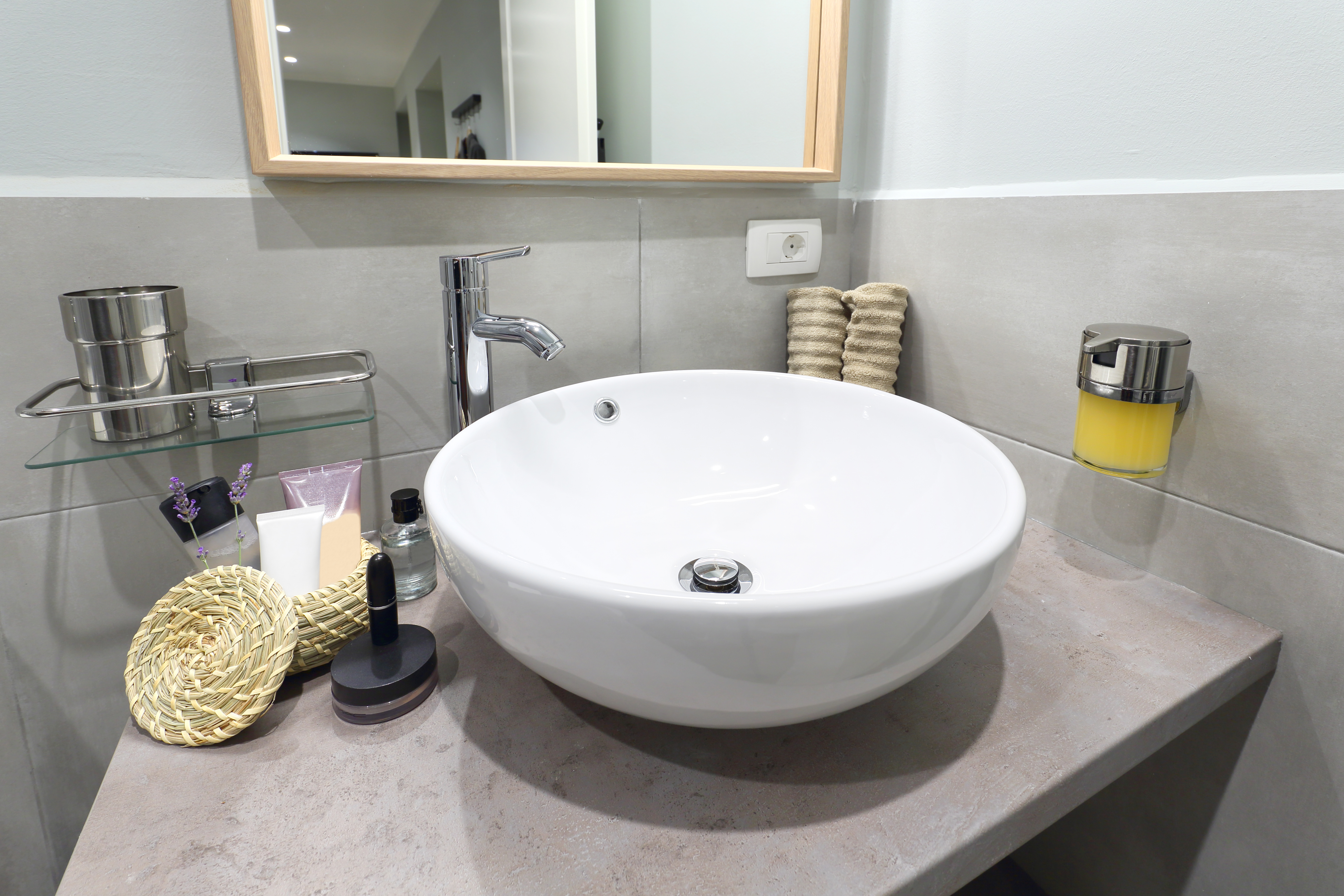 Modern bathroom interior.jpeg