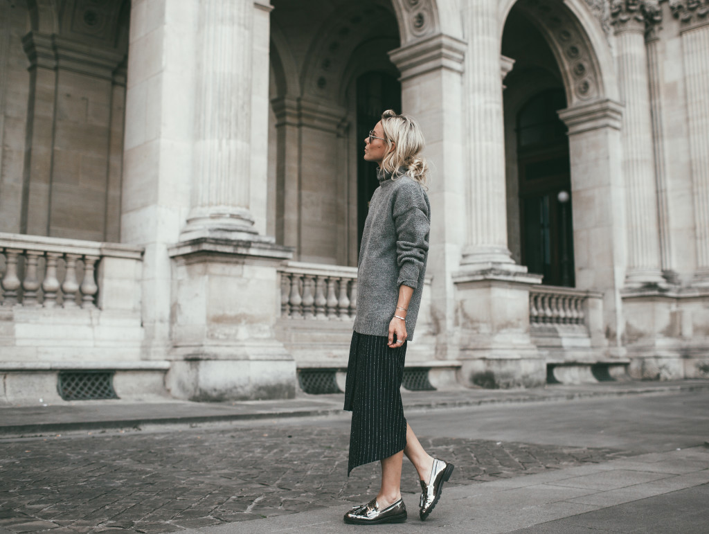 #OOTD: Happily Grey Brings the Heavy Metal in Reflective Loafers